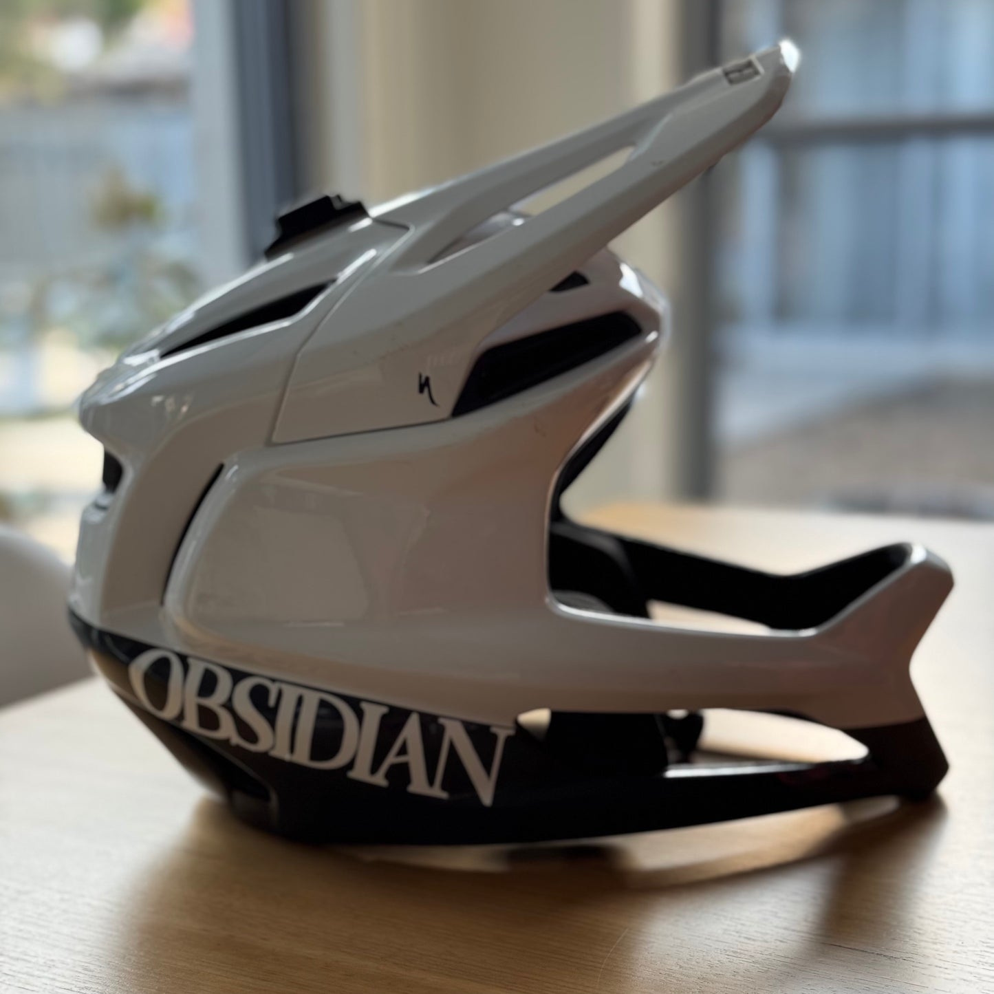 OBSIDIAN HELMET STICKER